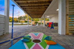 HOT TUB, Fire Pit, Beach Access, Putting Green